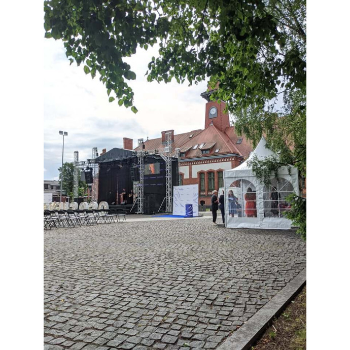 Pagoda Pavilion M (rent)