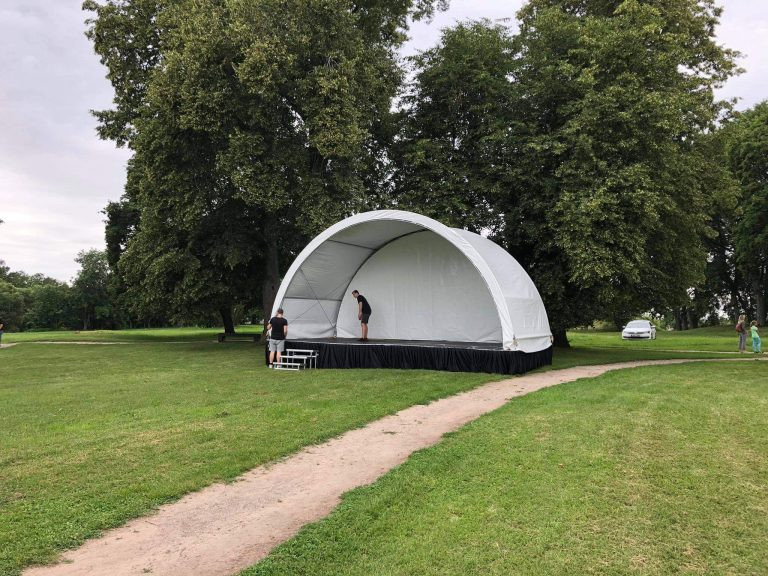 Dome shaped stage M (rent)