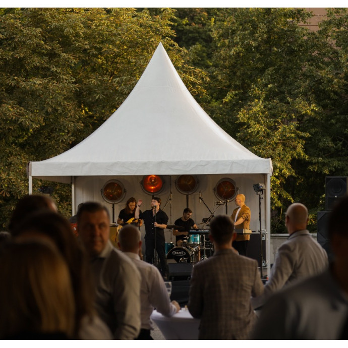 Pagoda Tent L (rent)