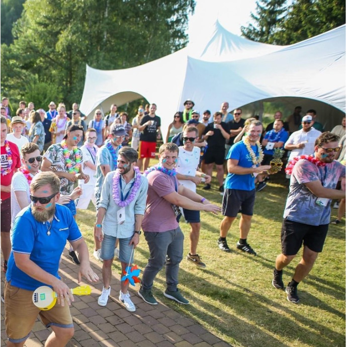 Crown Tent L (rent)