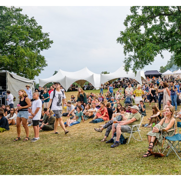 Crown Tent XL (rent)