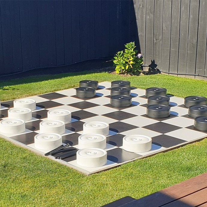 Outdoor games rent - Mega Checkers
