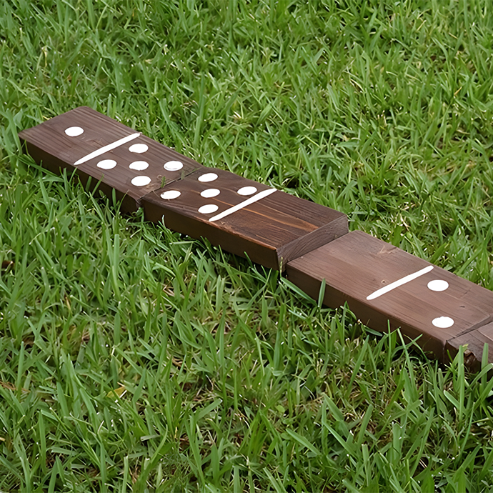 Lauko žaidimas - Mega domino (nuoma)