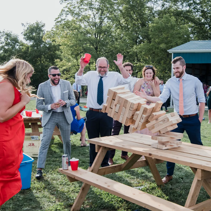 Lauko žaidimas - Mega Jenga (nuoma)